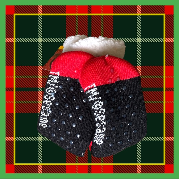 🆕 Sesame Street Sherpa Socks Tickle Me Elmo Sherpa Socks Limited Edition - Picture 5 of 16